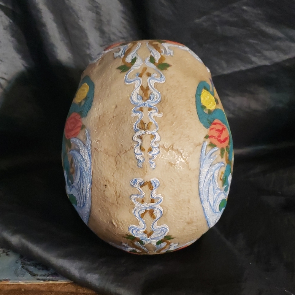 Painted Skull - Picture 4 of 8